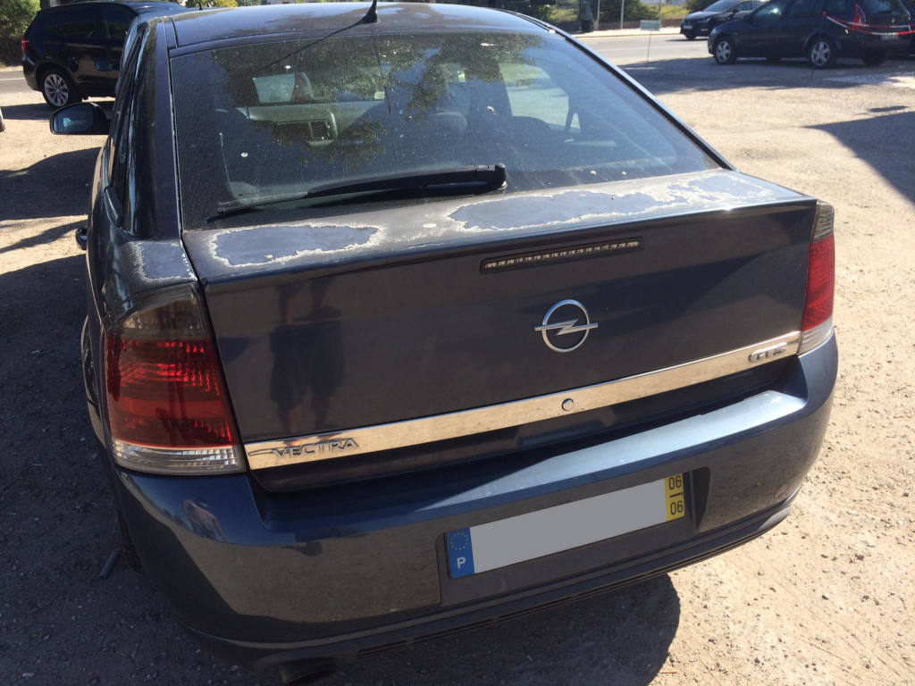 Pintura Geral Automóvel num Opel Vectra